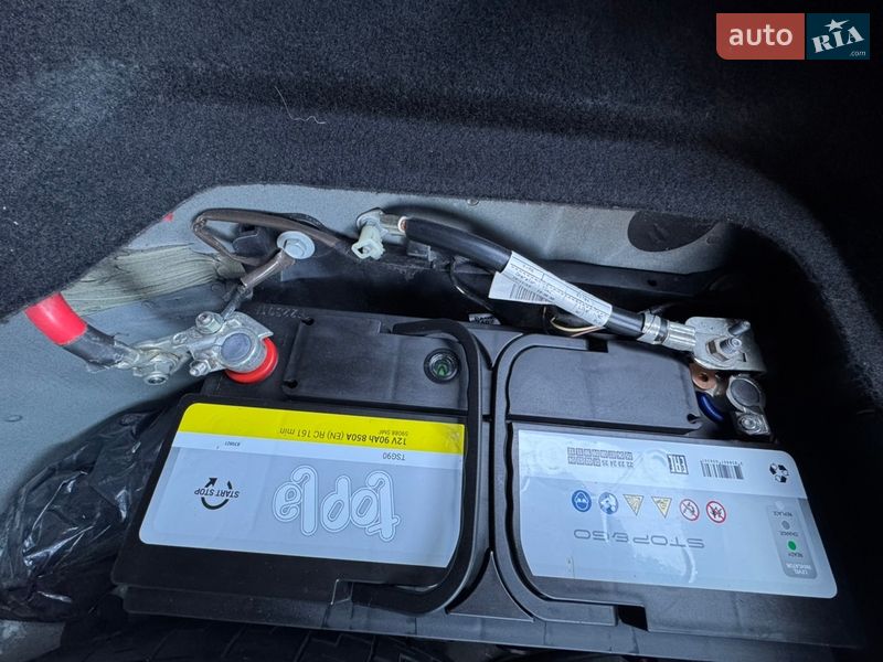 Седан Jaguar XF 2014 в Луцке