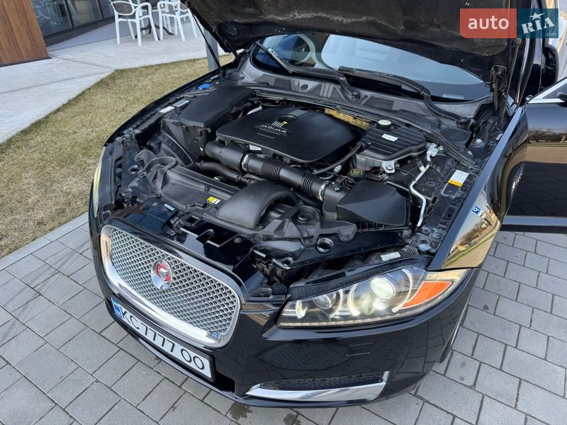 Седан Jaguar XF 2014 в Луцке