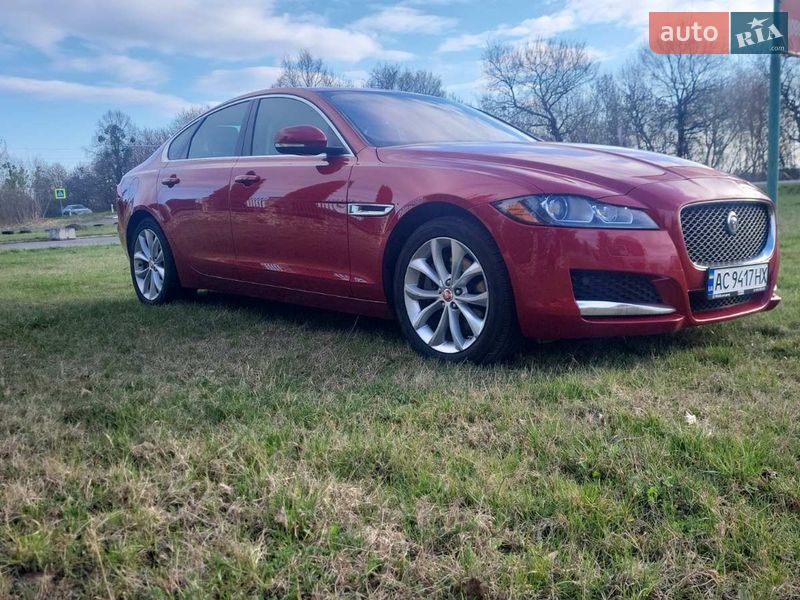 Седан Jaguar XF 2016 в Києві