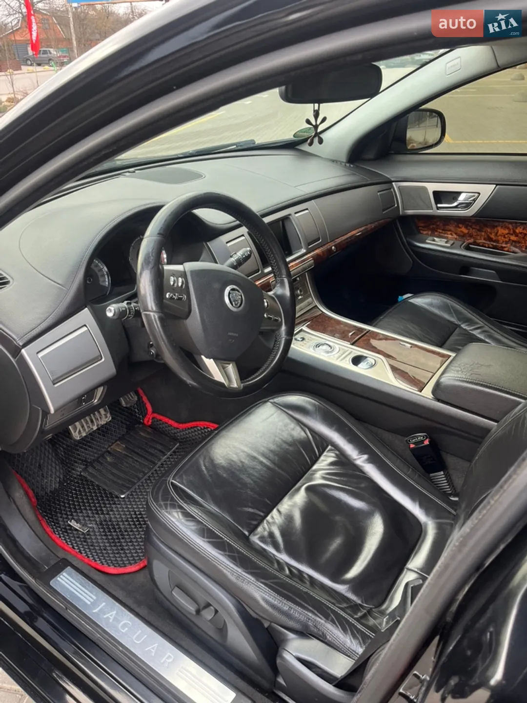 2011 Jaguar XF - мініатюра 13