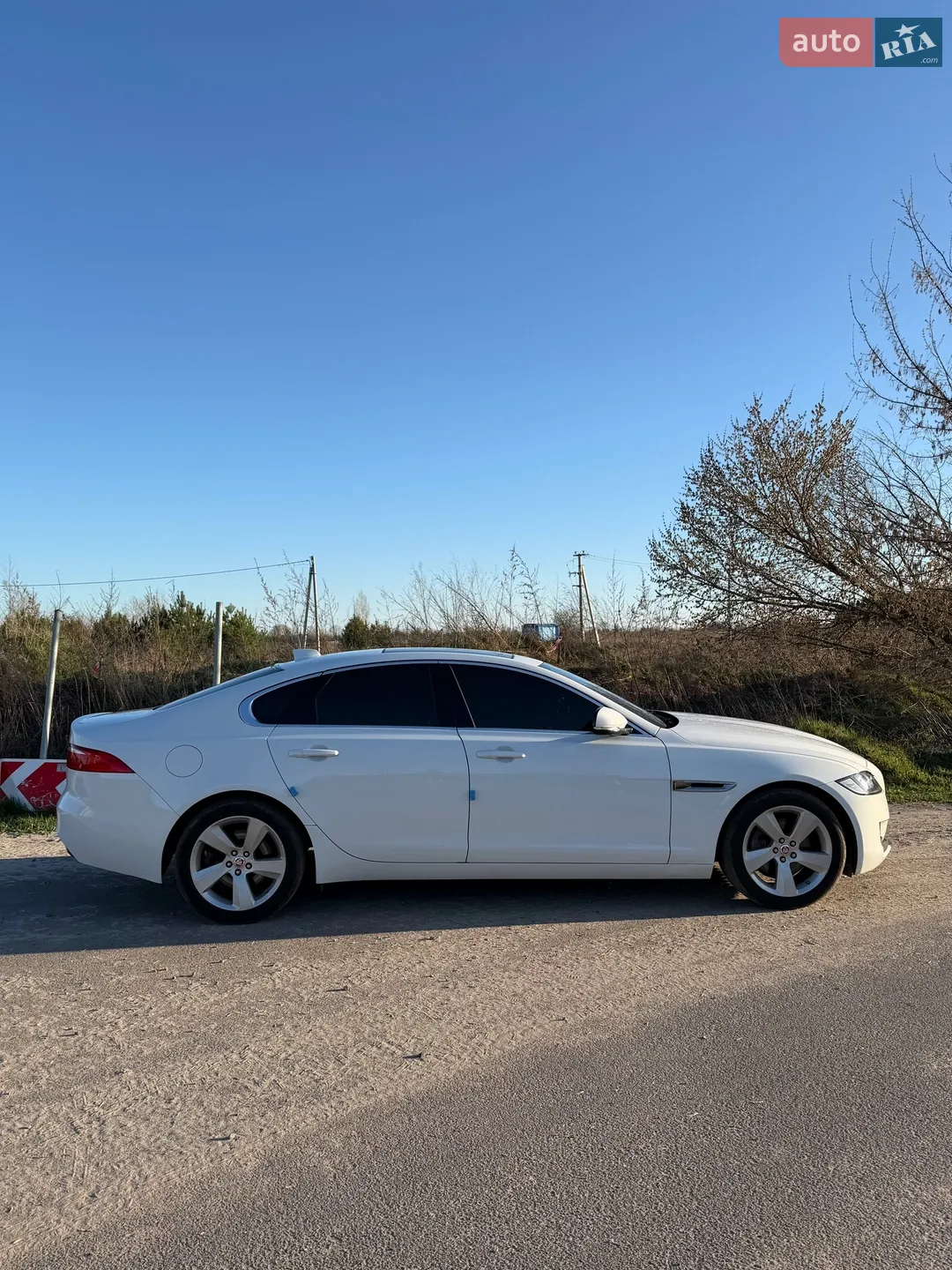 2017 Jaguar XF - мініатюра 3