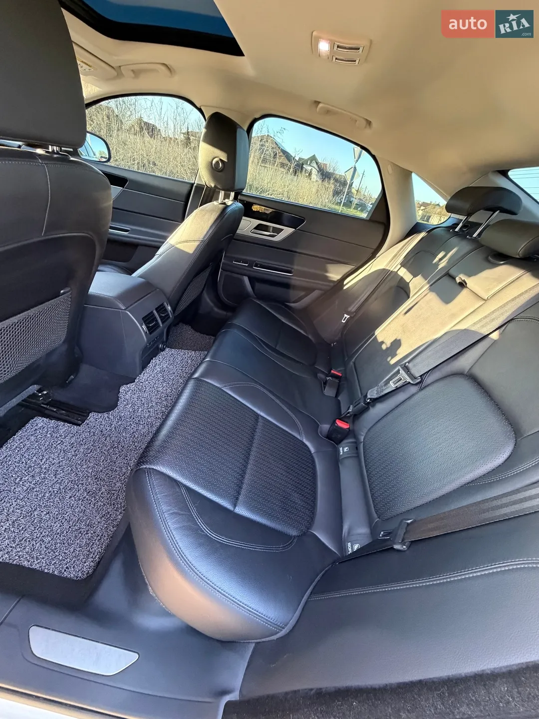 2017 Jaguar XF - мініатюра 41