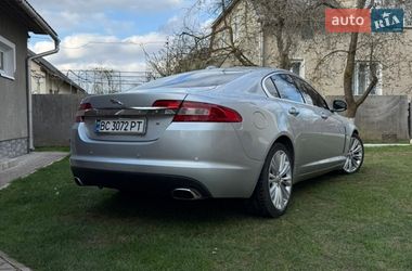 Седан Jaguar XF 2010 в Львові