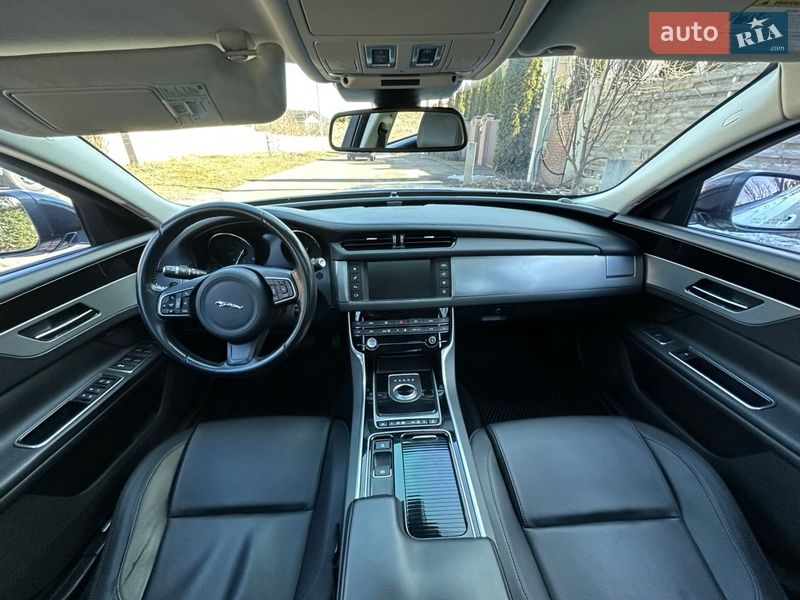 Седан Jaguar XF 2016 в Киеве фото 30 Седан Jaguar XF 2016 в Киеве