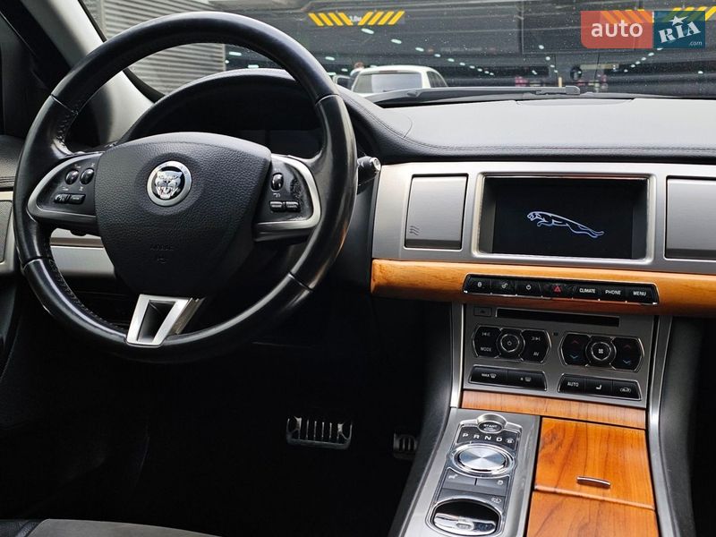Седан Jaguar XF 2012 в Киеве фото 23 Седан Jaguar XF 2012 в Киеве