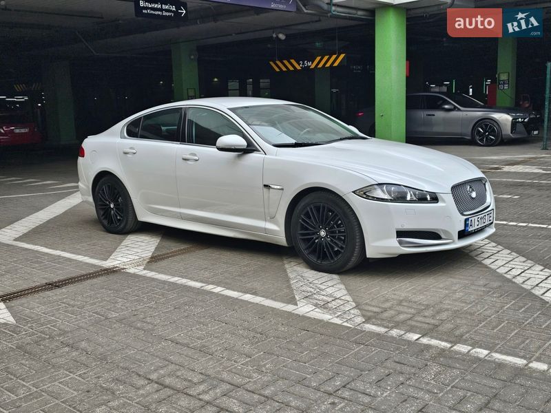 Седан Jaguar XF 2012 в Киеве фото 16 Седан Jaguar XF 2012 в Киеве
