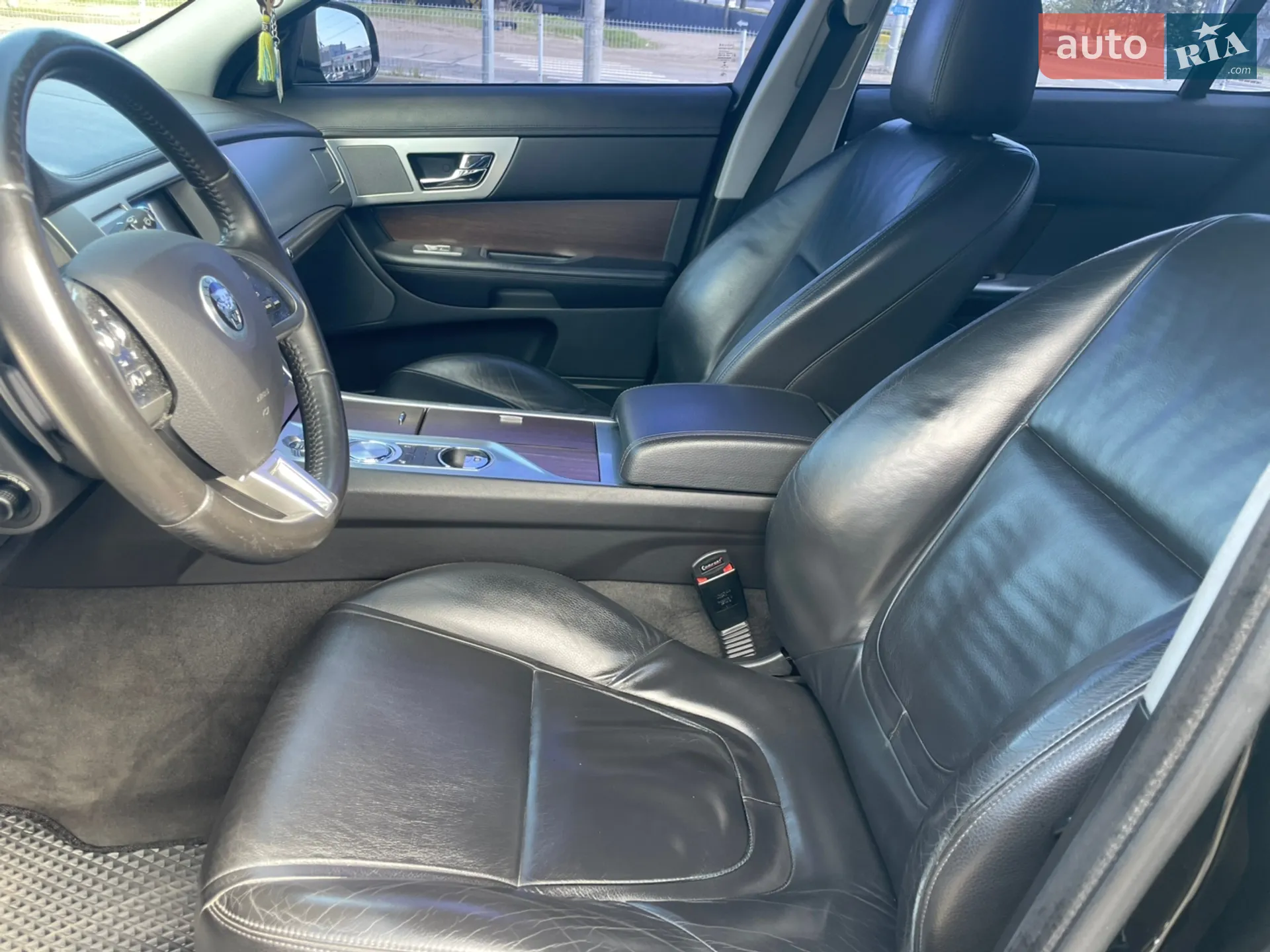 2013 Jaguar XF - мініатюра 30