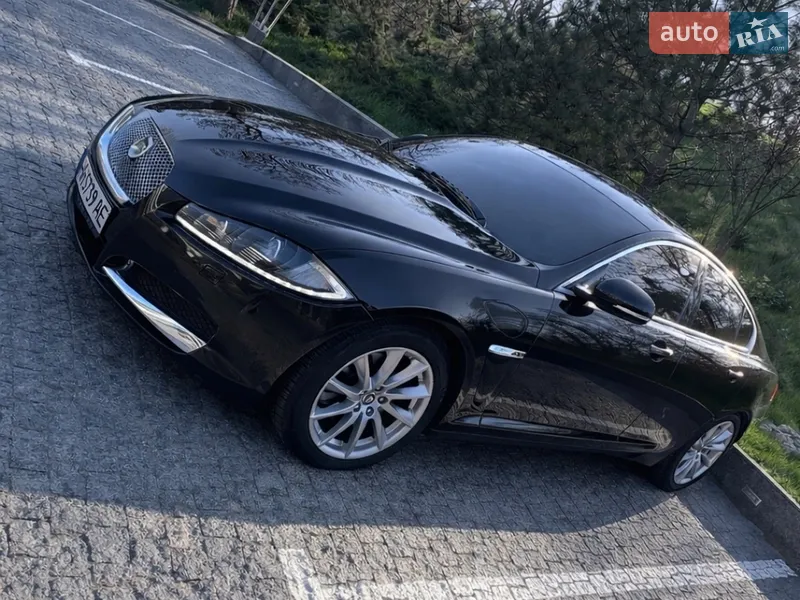 Jaguar XF 2013