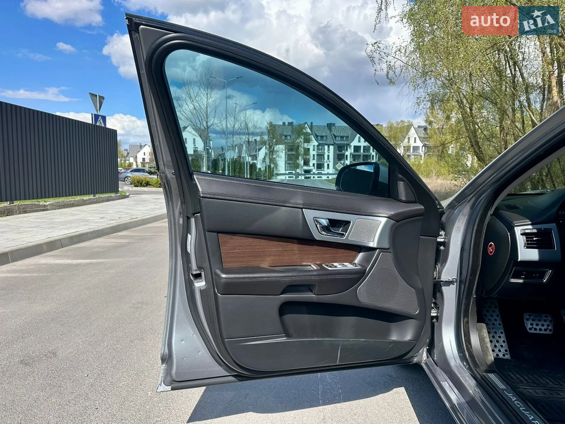 2014 Jaguar XF - мініатюра 12