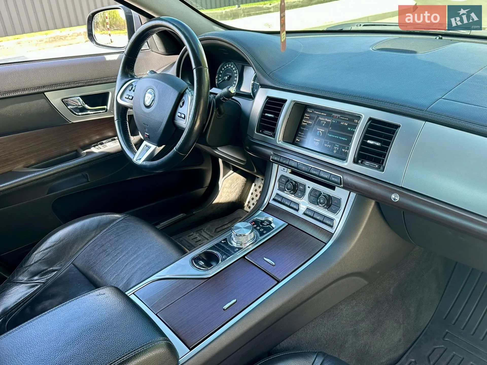 2014 Jaguar XF - мініатюра 23