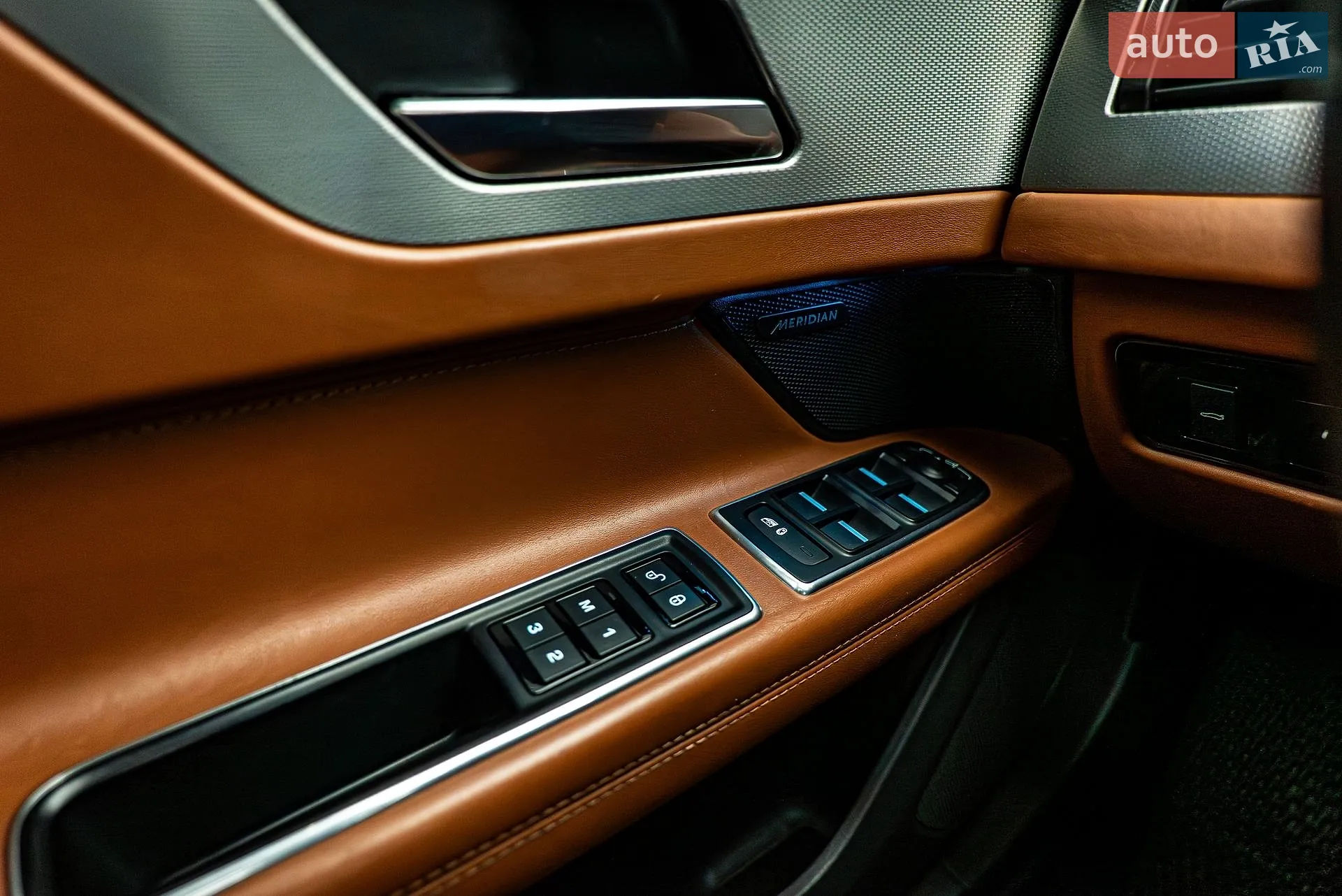 2016 Jaguar XF - мініатюра 21