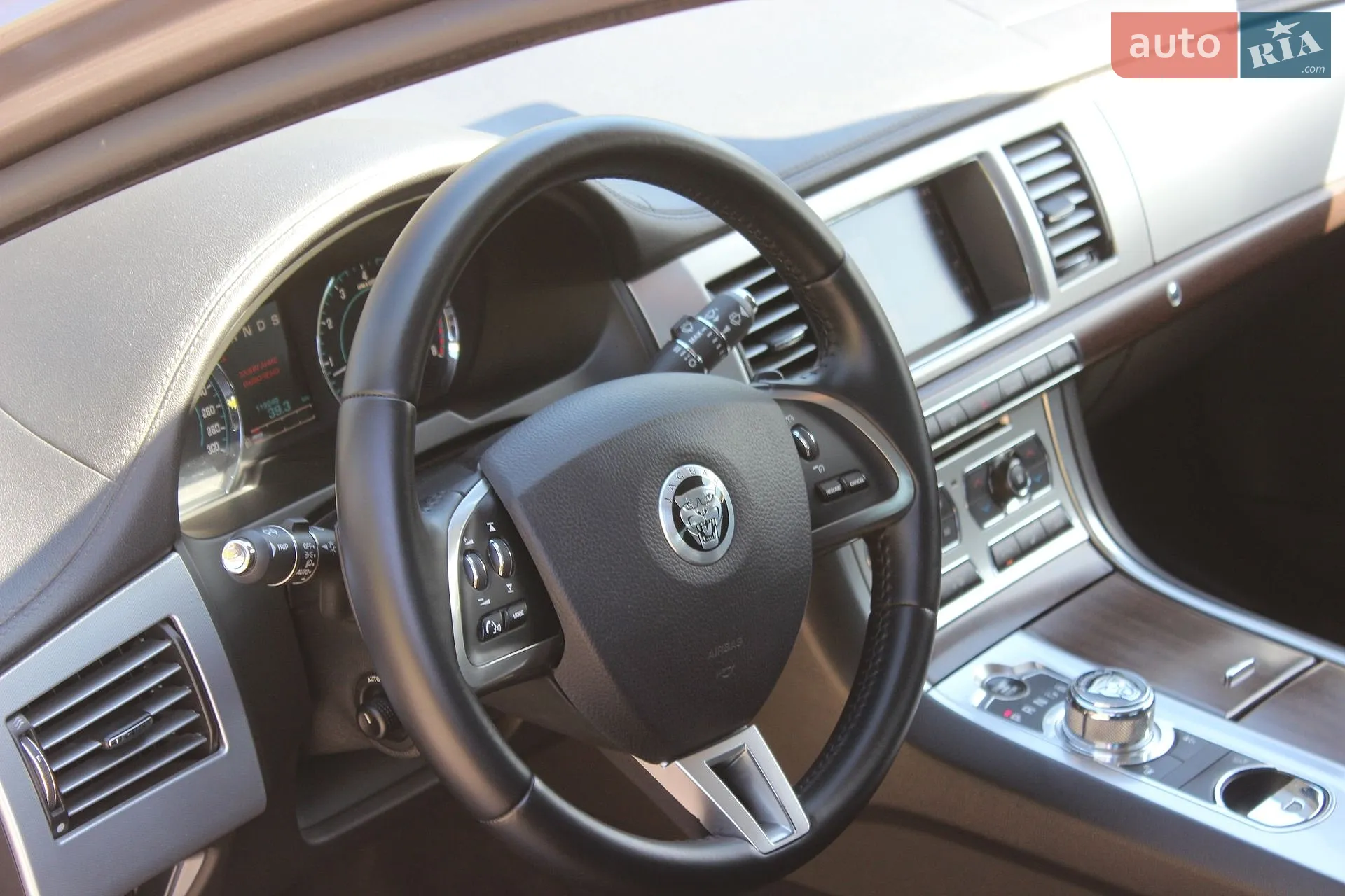 2012 Jaguar XF - мініатюра 17