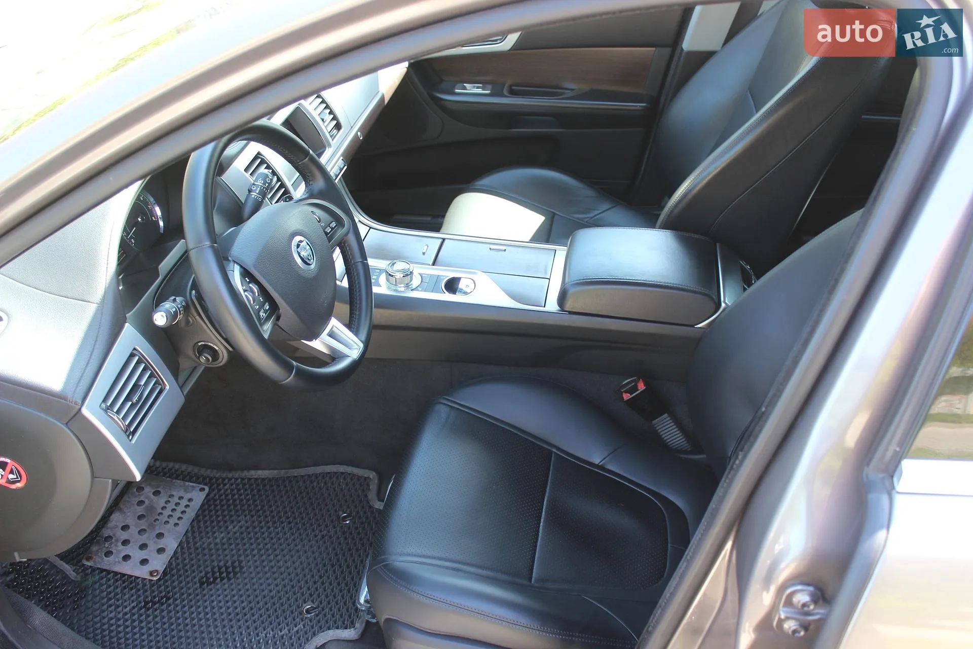 2012 Jaguar XF - мініатюра 21