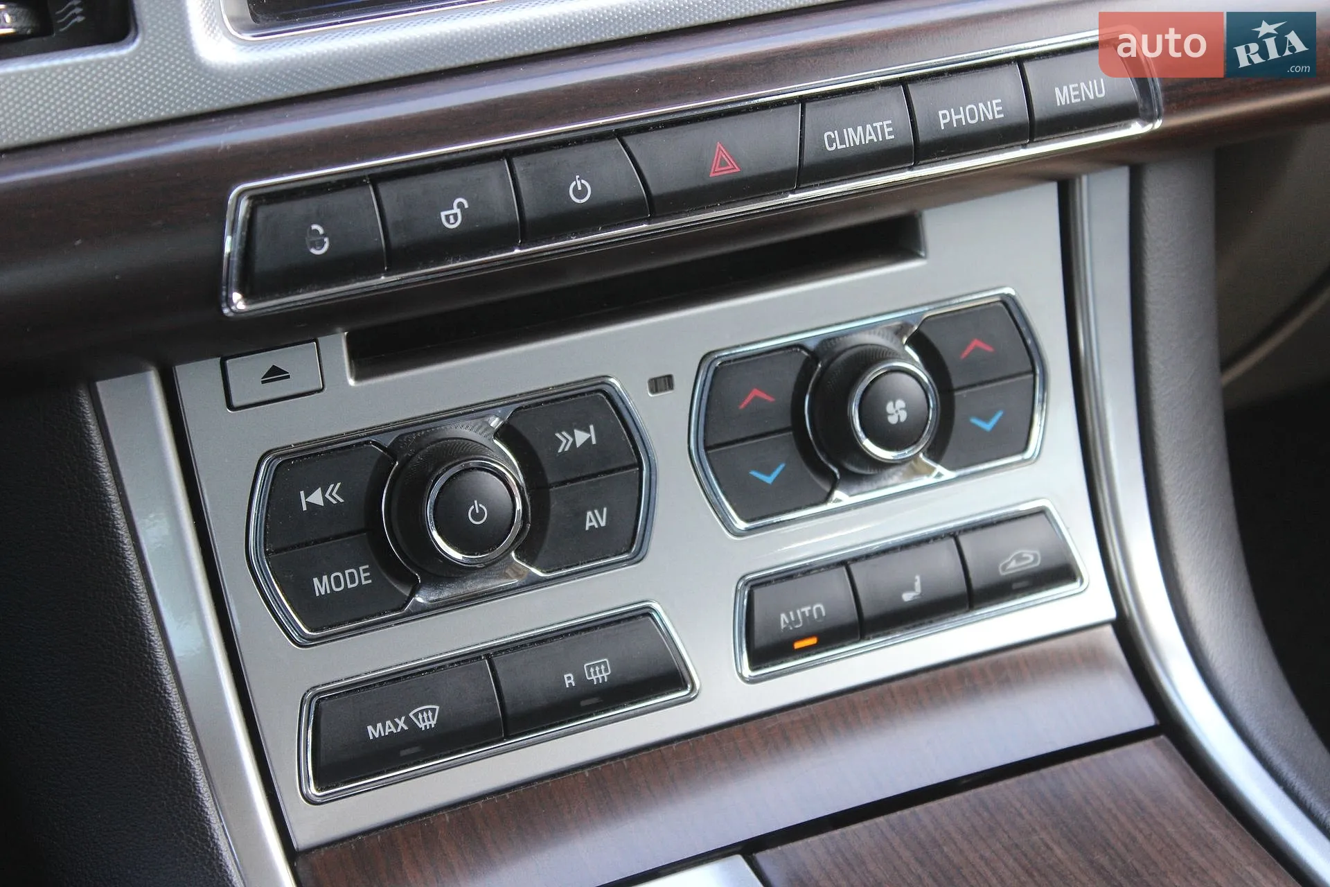 2012 Jaguar XF - мініатюра 36