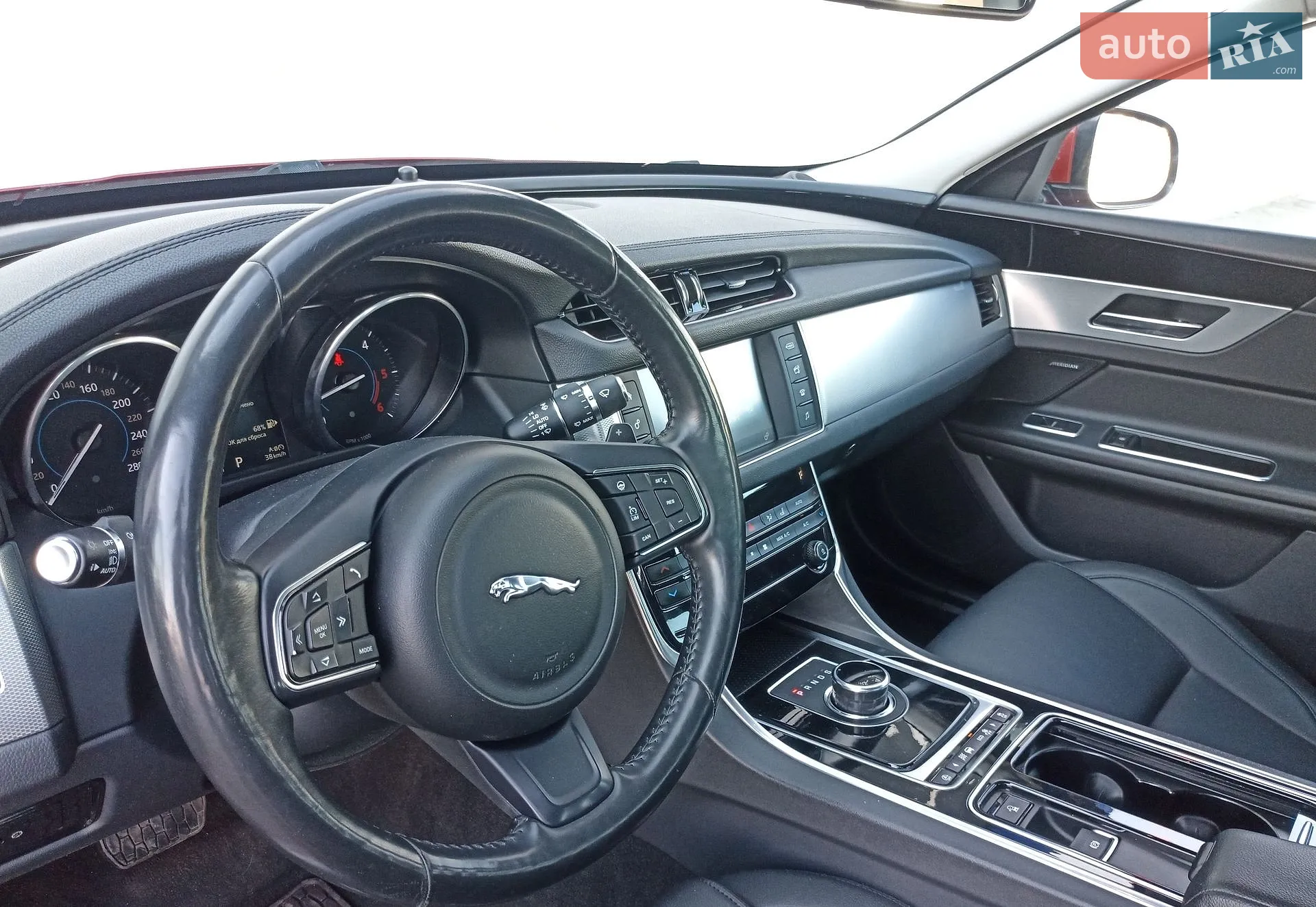 2017 Jaguar XF - мініатюра 13
