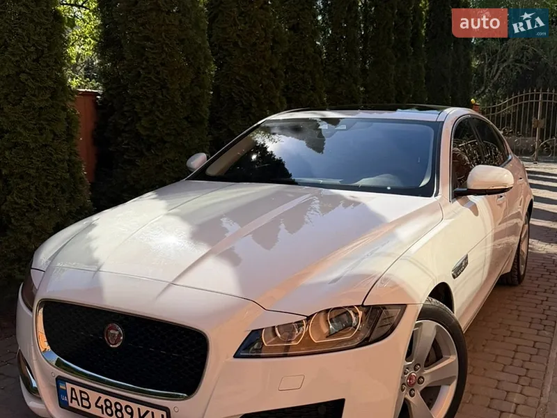 Jaguar XF