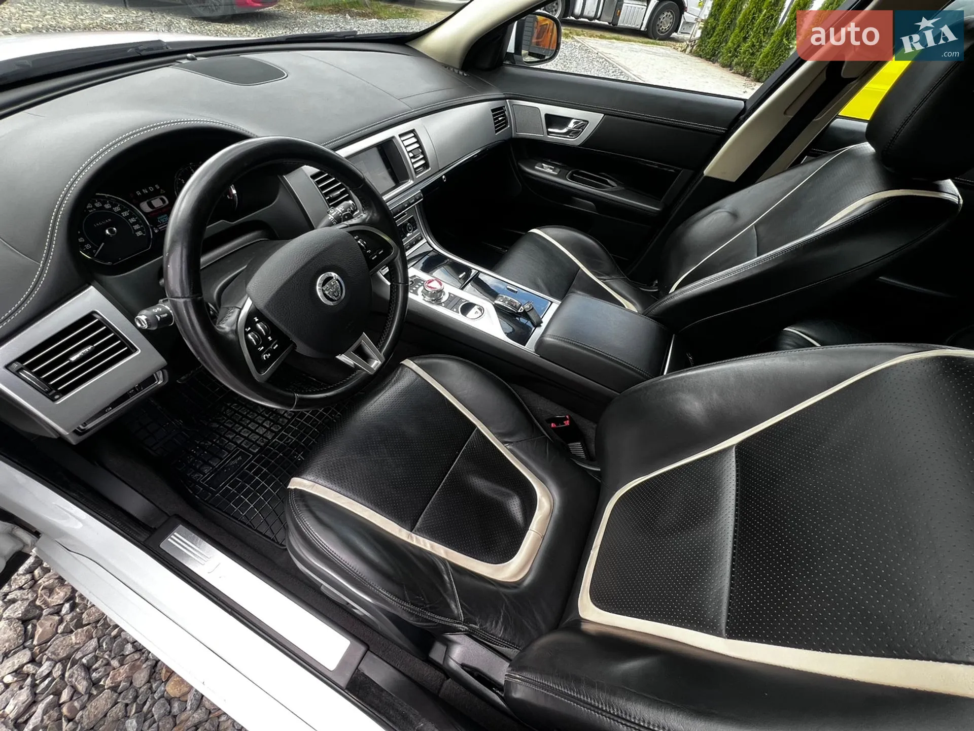 2012 Jaguar XF - мініатюра 26
