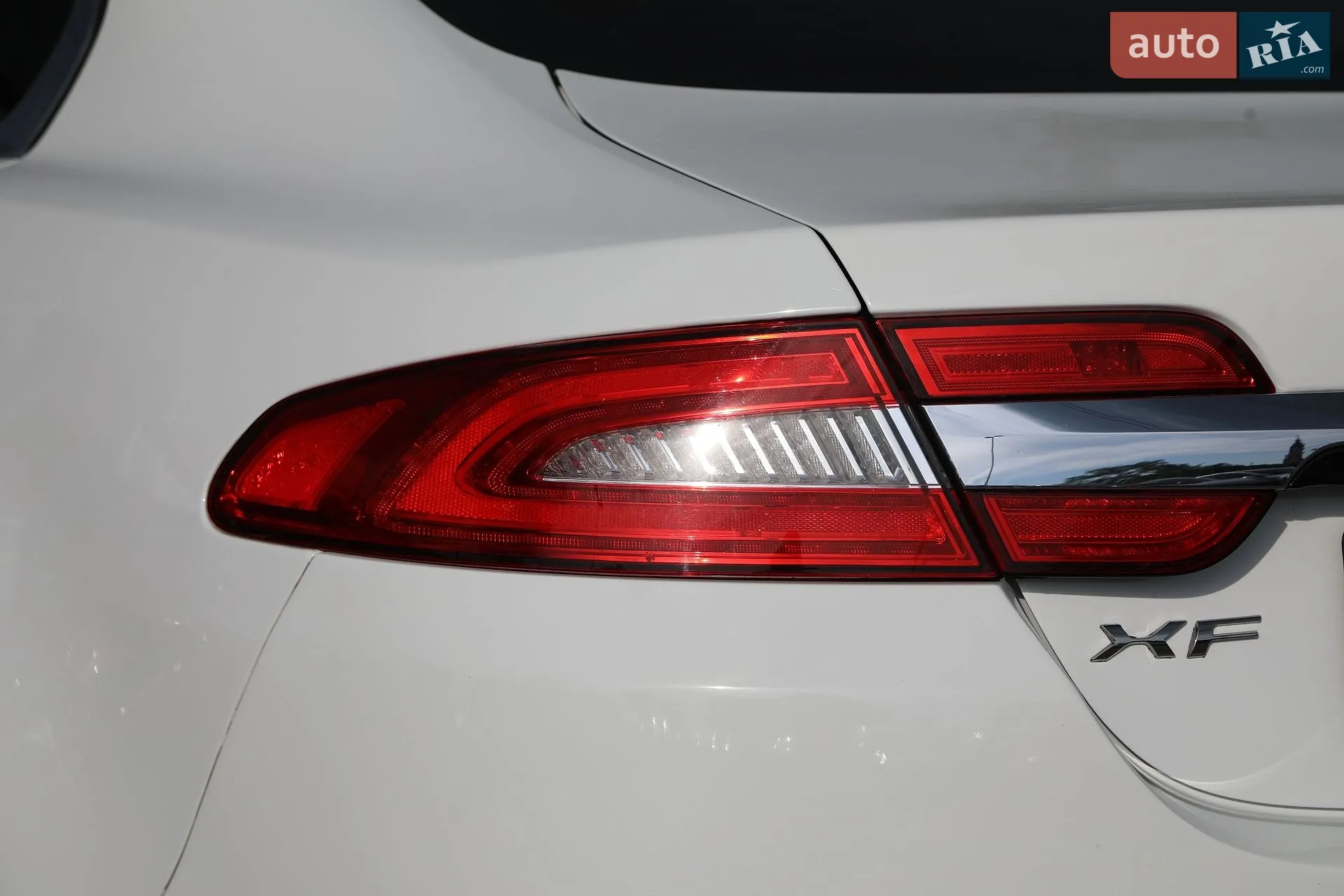 2015 Jaguar XF - мініатюра 10