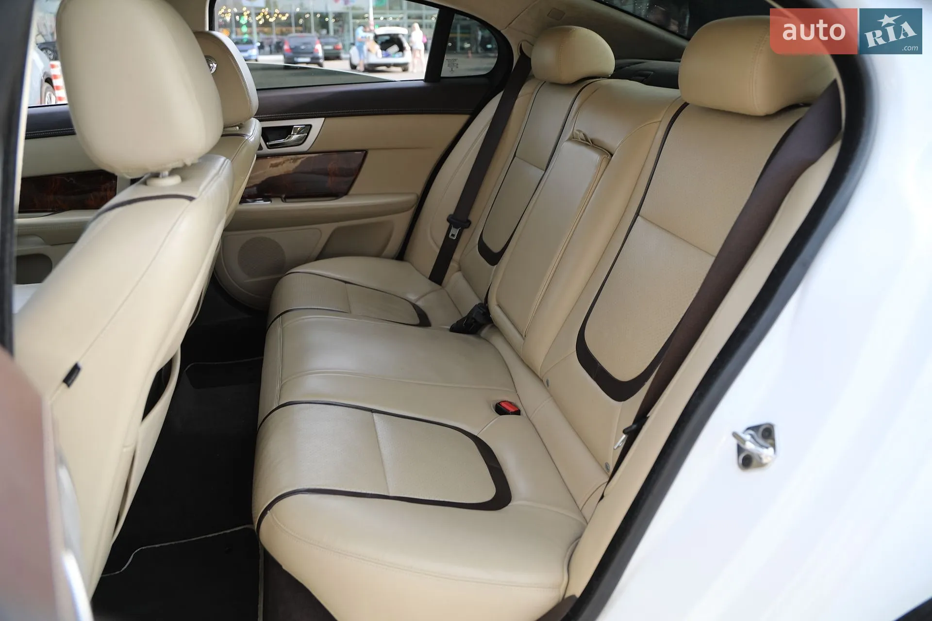 2015 Jaguar XF - мініатюра 13