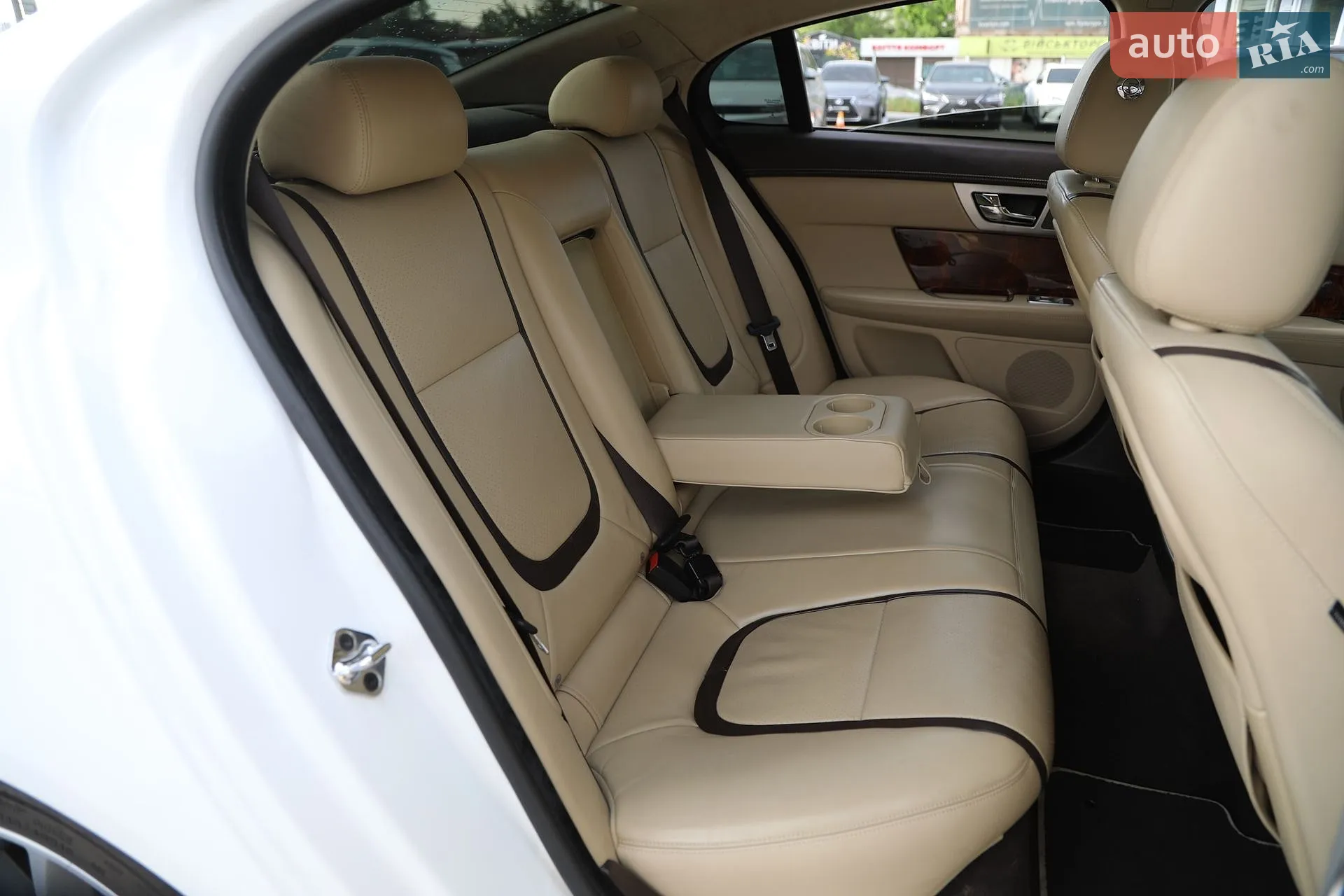 2015 Jaguar XF - мініатюра 14
