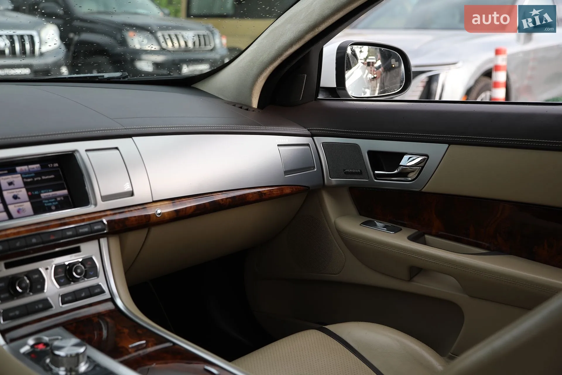 2015 Jaguar XF - мініатюра 17