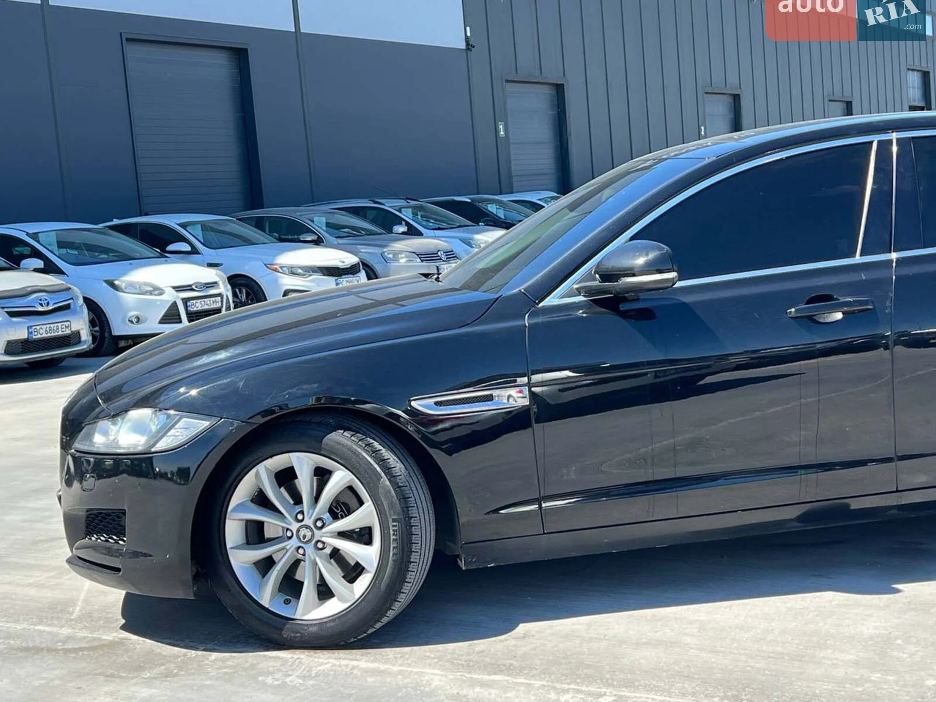2016 Jaguar XF - мініатюра 3