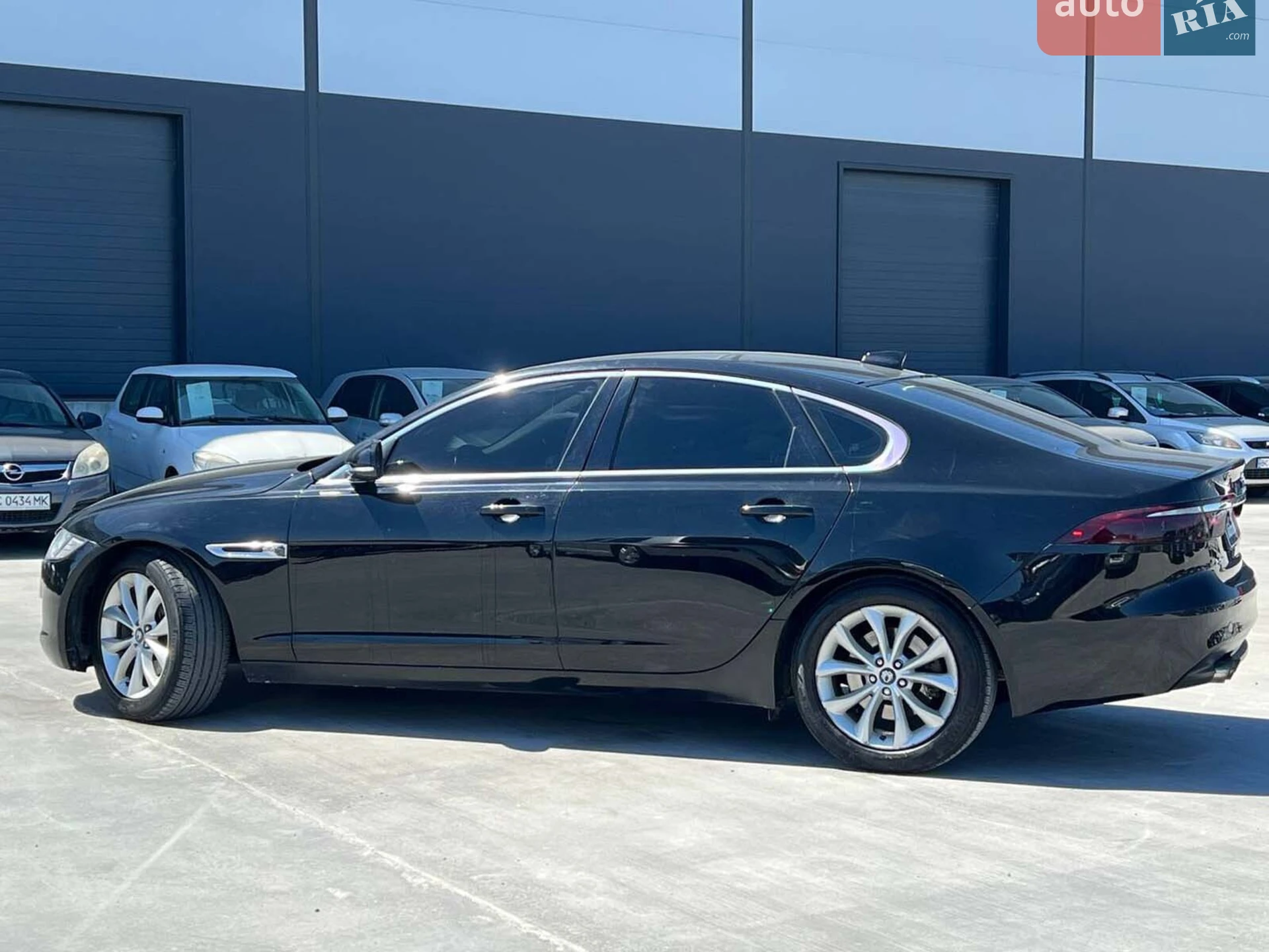 2016 Jaguar XF - мініатюра 4