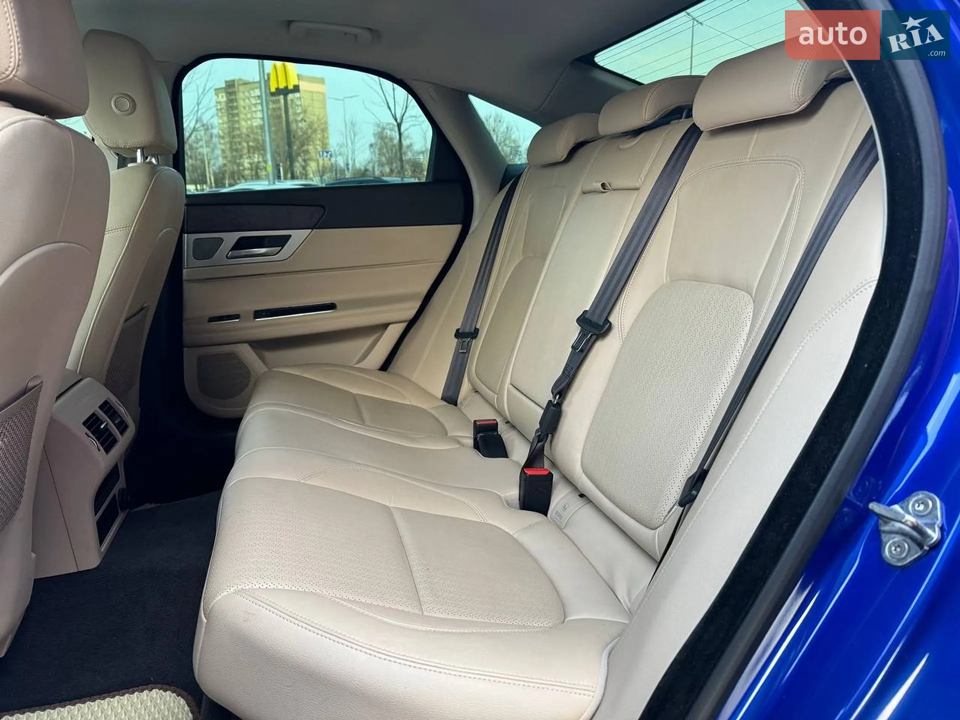 2017 Jaguar XF - мініатюра 9