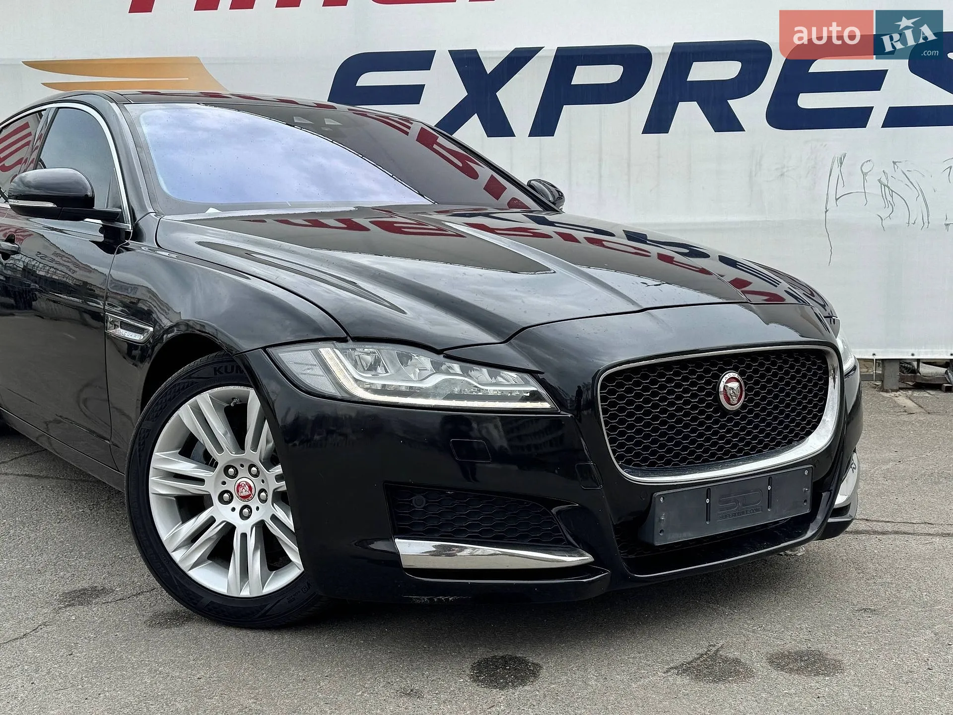 2016 Jaguar XF - мініатюра 2