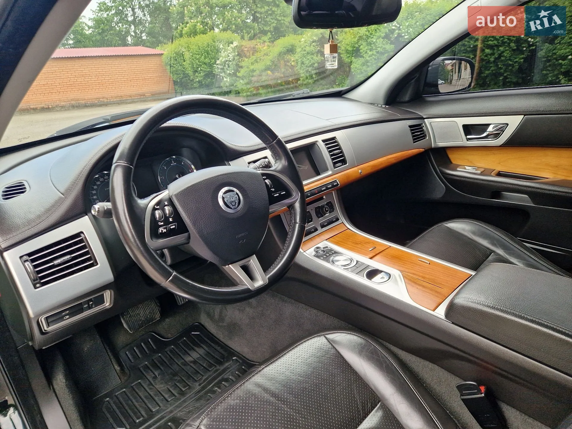 2012 Jaguar XF - мініатюра 30
