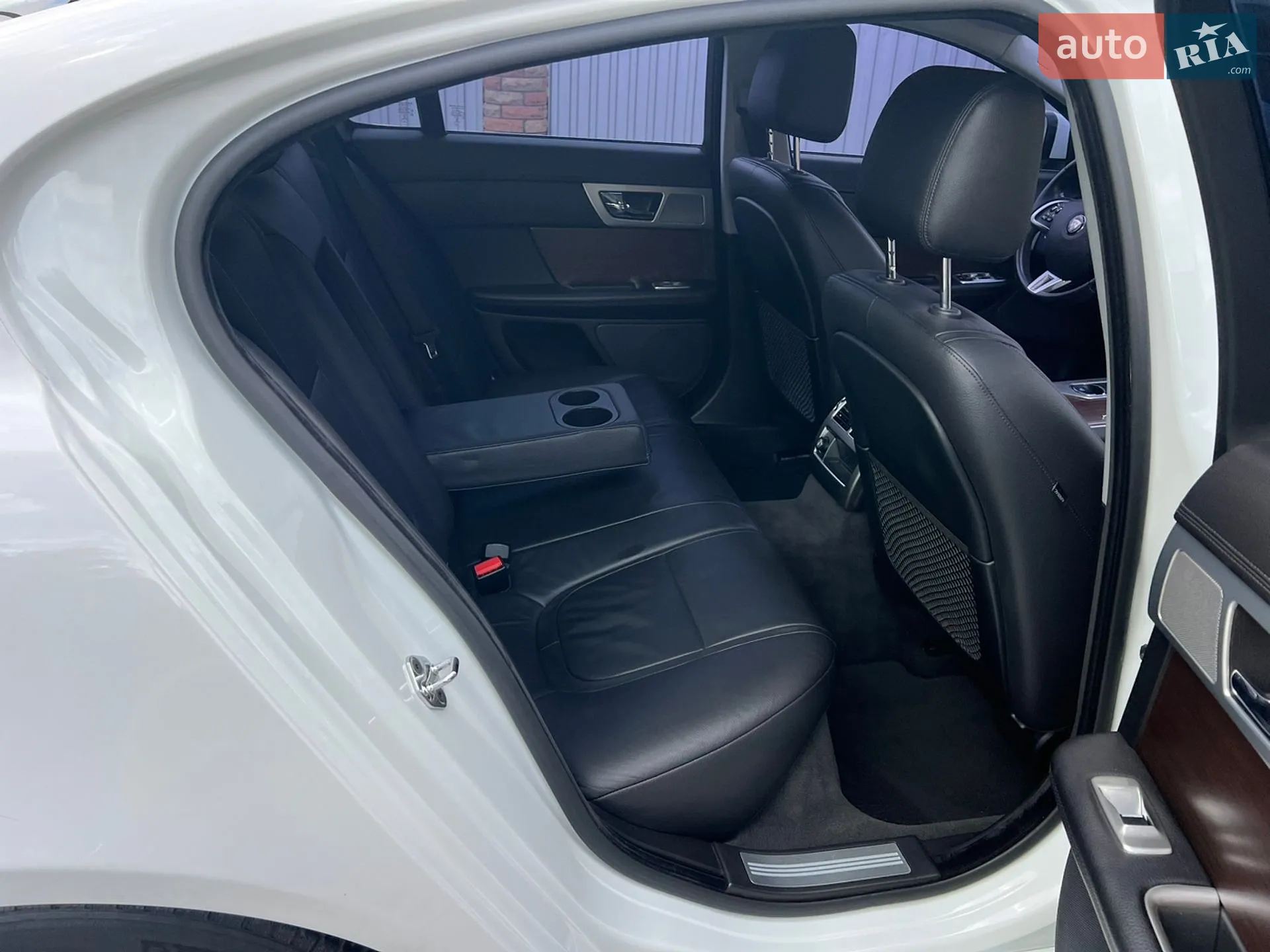 2014 Jaguar XF - мініатюра 39