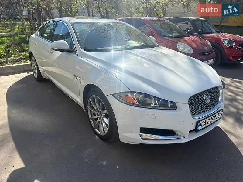 Jaguar XF 2012