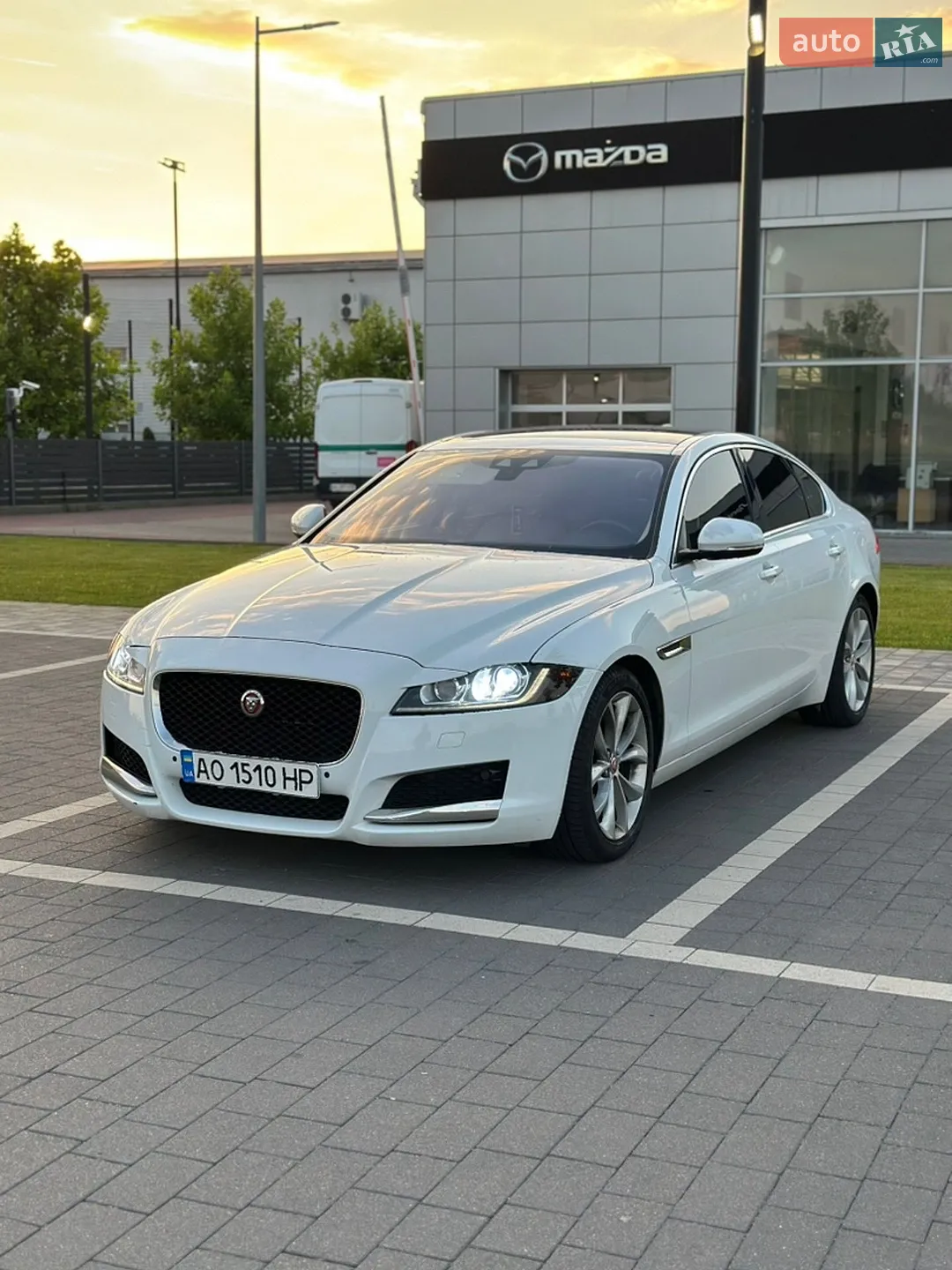 2016 Jaguar XF - фото 1