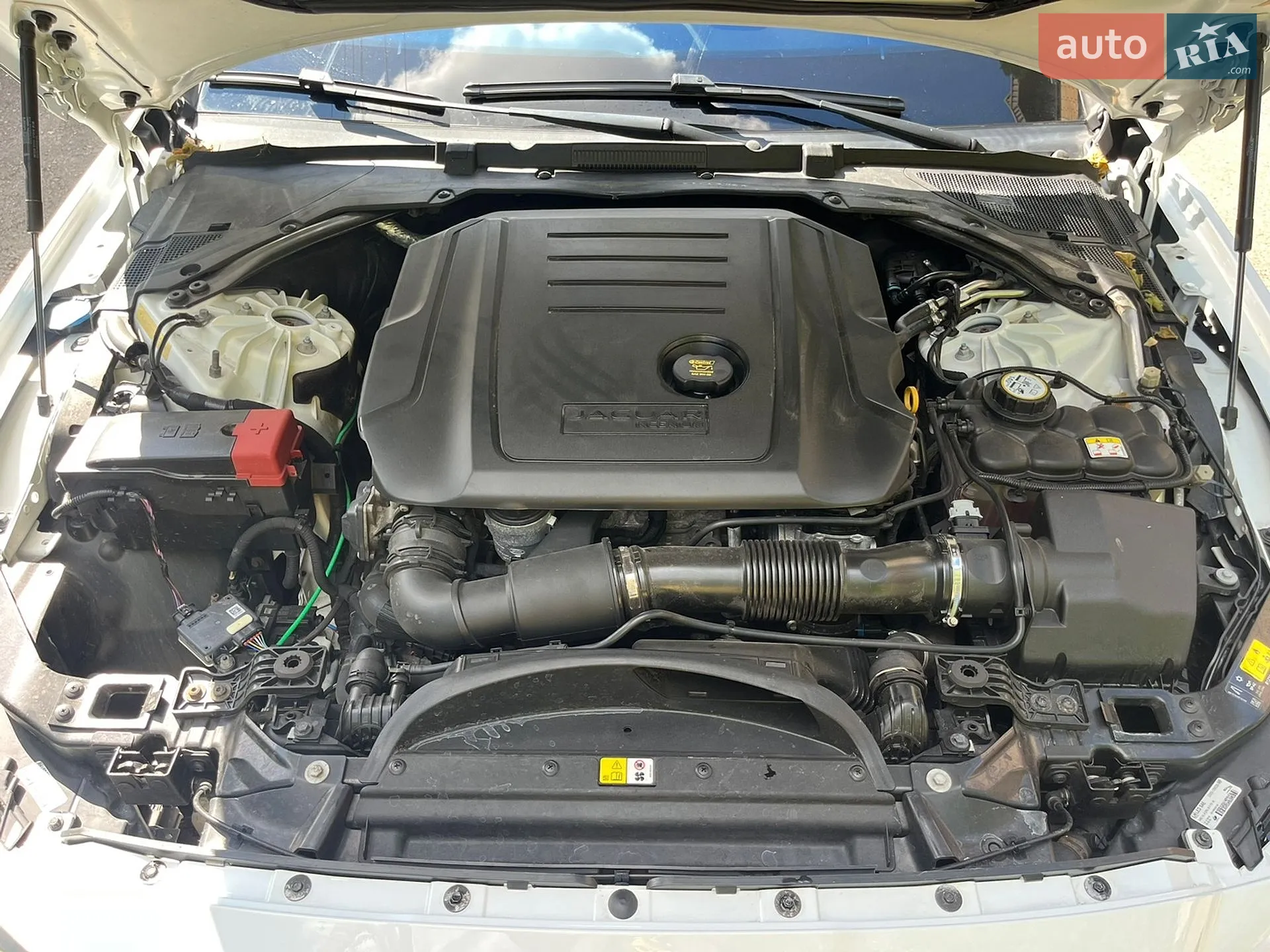 2016 Jaguar XF - мініатюра 14