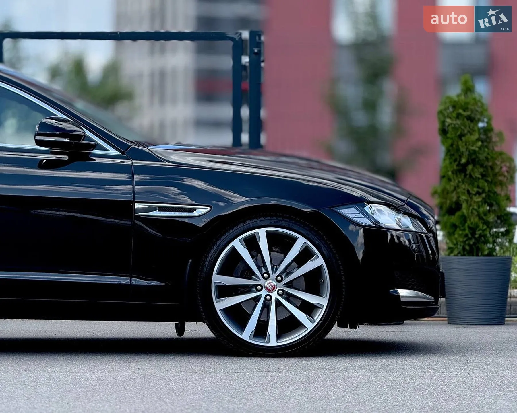 2016 Jaguar XF - мініатюра 9