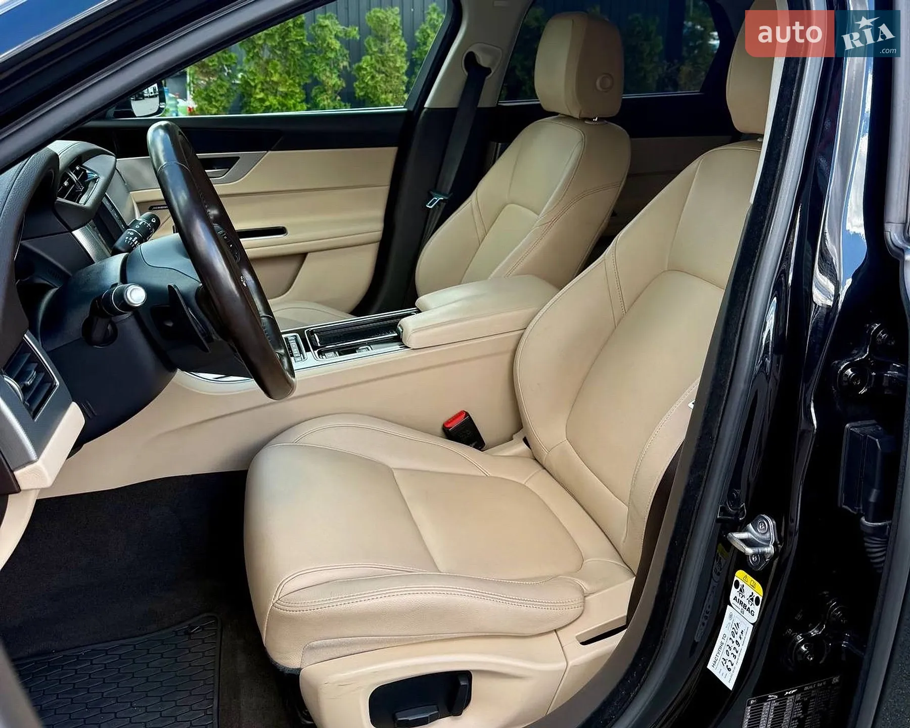 2016 Jaguar XF - мініатюра 20