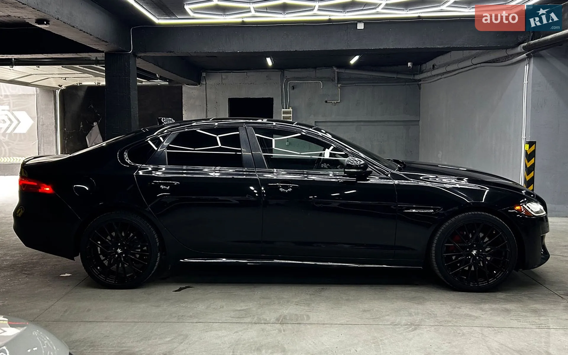 2016 Jaguar XF - мініатюра 10