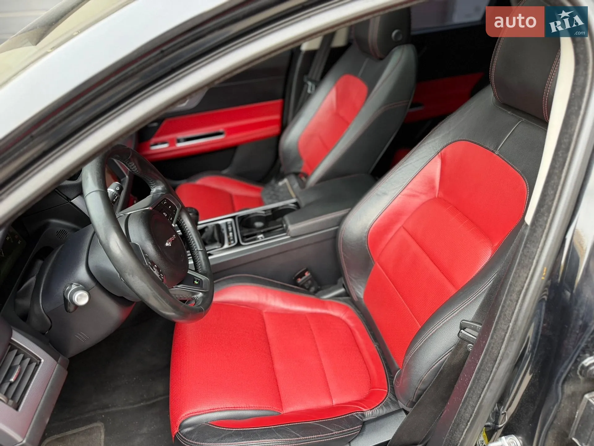 2016 Jaguar XF - мініатюра 39