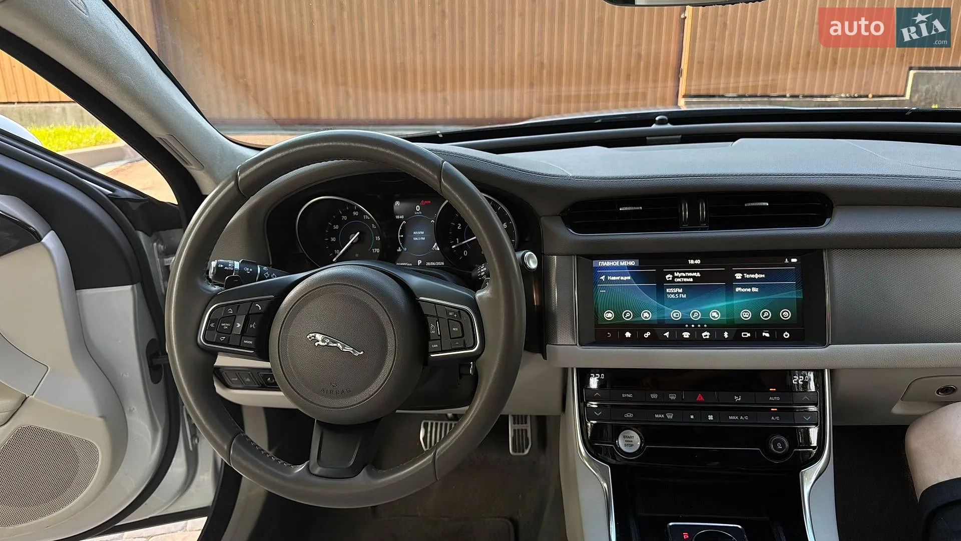 2018 Jaguar XF - мініатюра 9