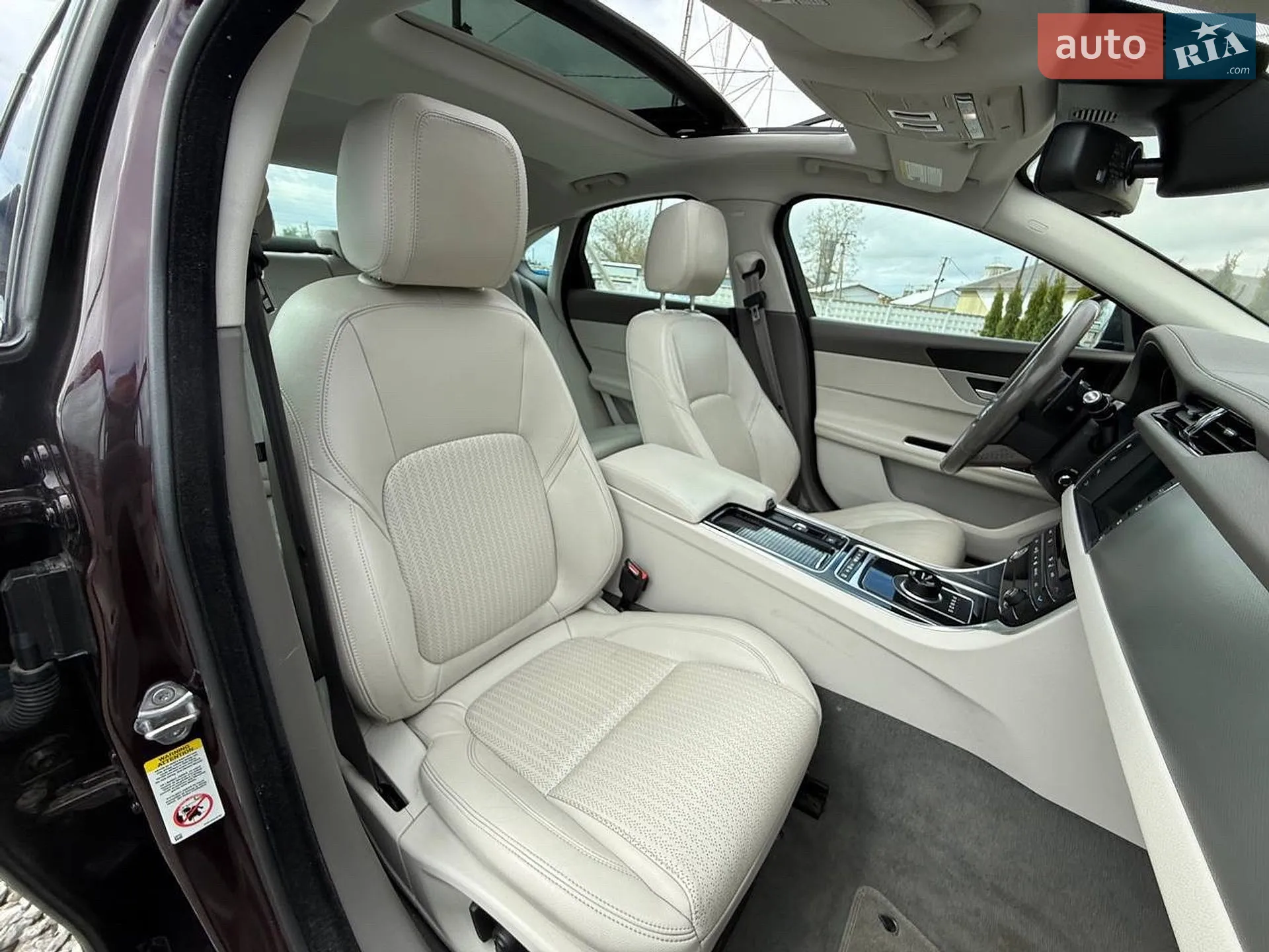 2018 Jaguar XF - мініатюра 25