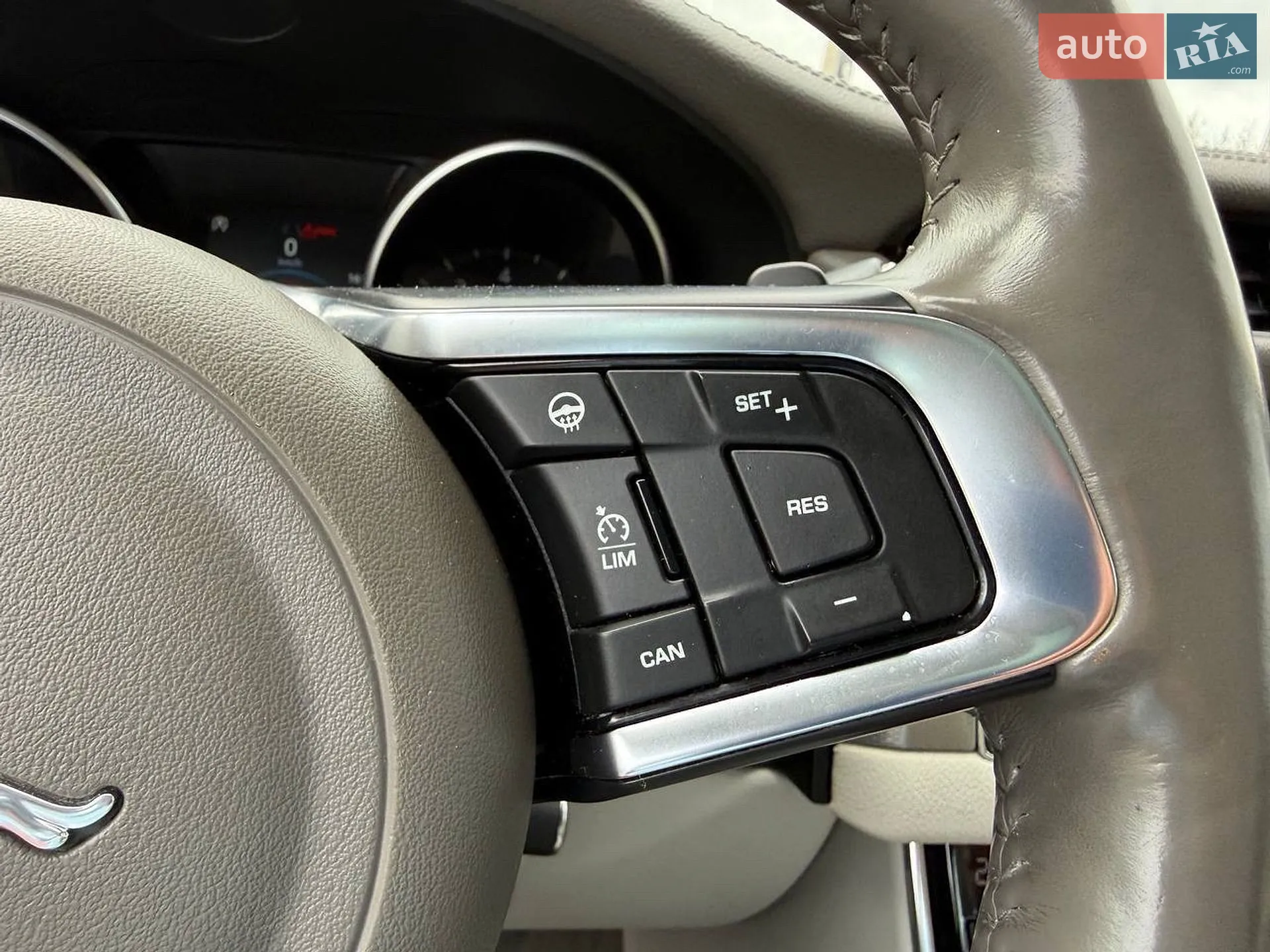 2018 Jaguar XF - мініатюра 53