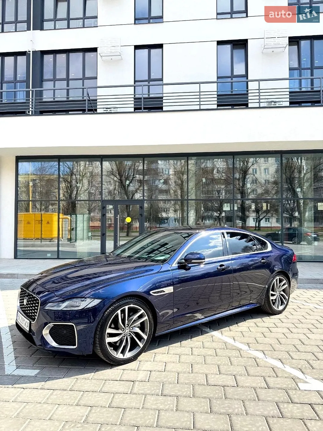 2023 Jaguar XF - мініатюра 3