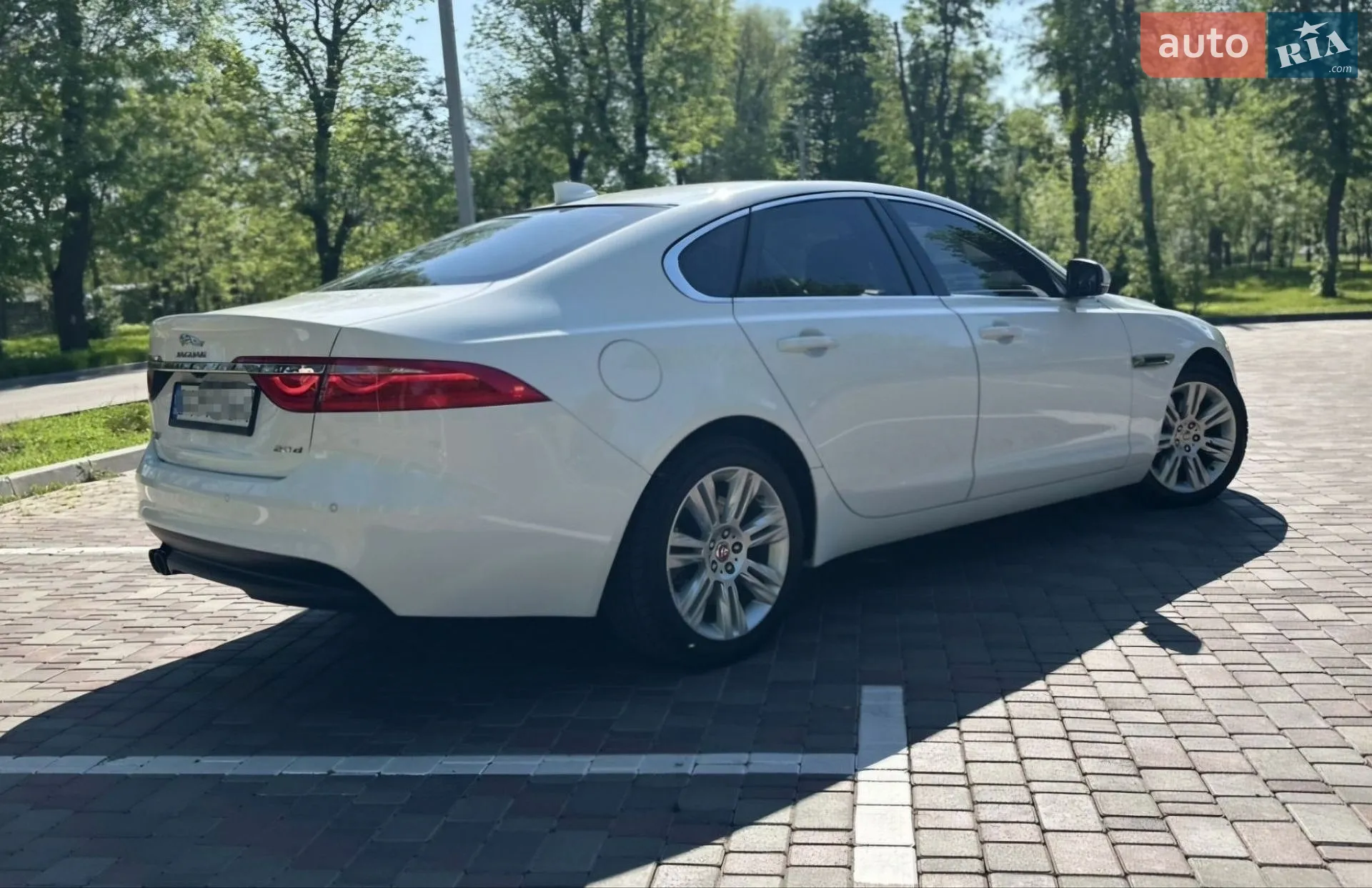 2016 Jaguar XF - мініатюра 5