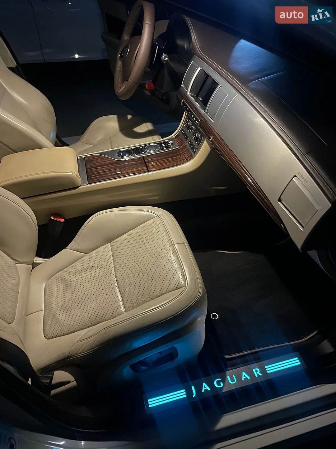 2015 Jaguar XF - мініатюра 13