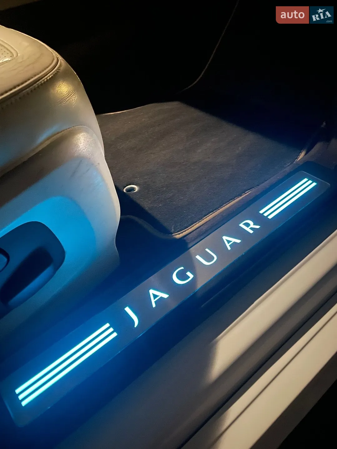 2015 Jaguar XF - мініатюра 12