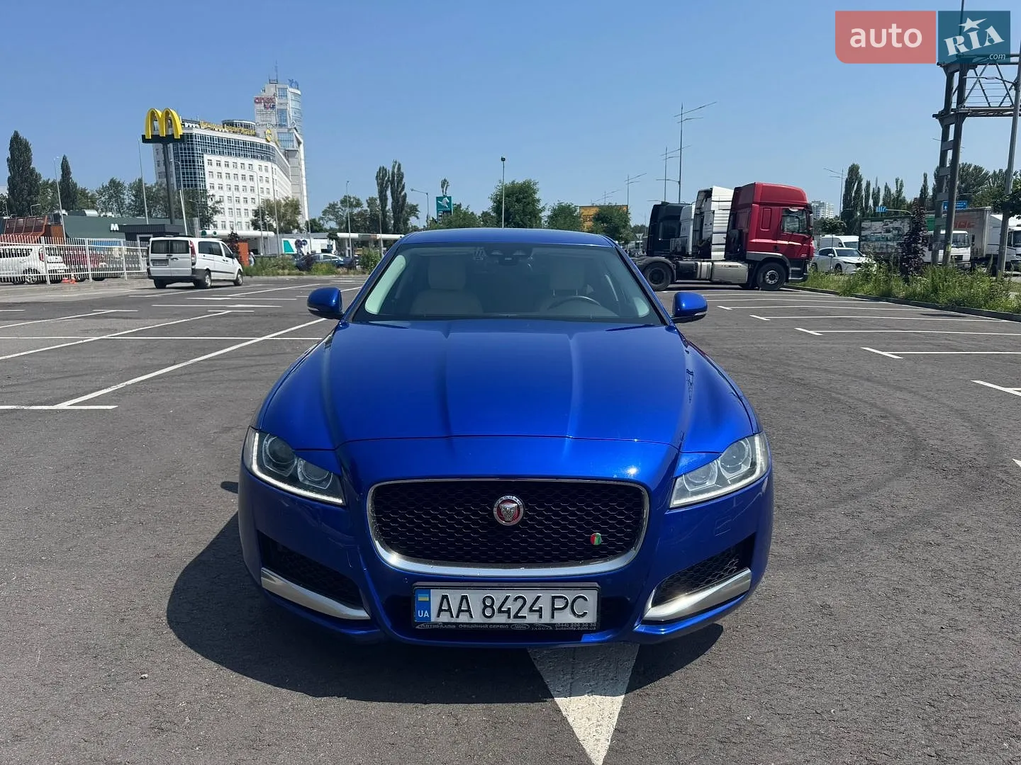2016 Jaguar XF - мініатюра 3