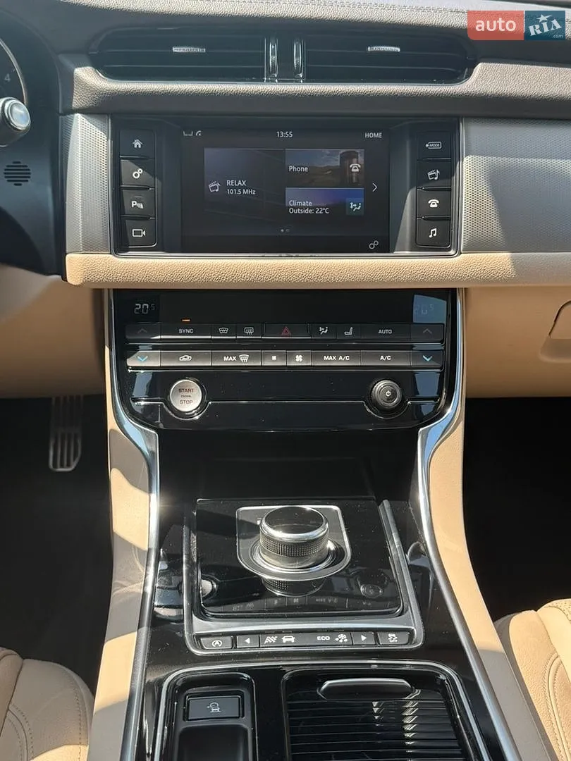 2016 Jaguar XF - мініатюра 21