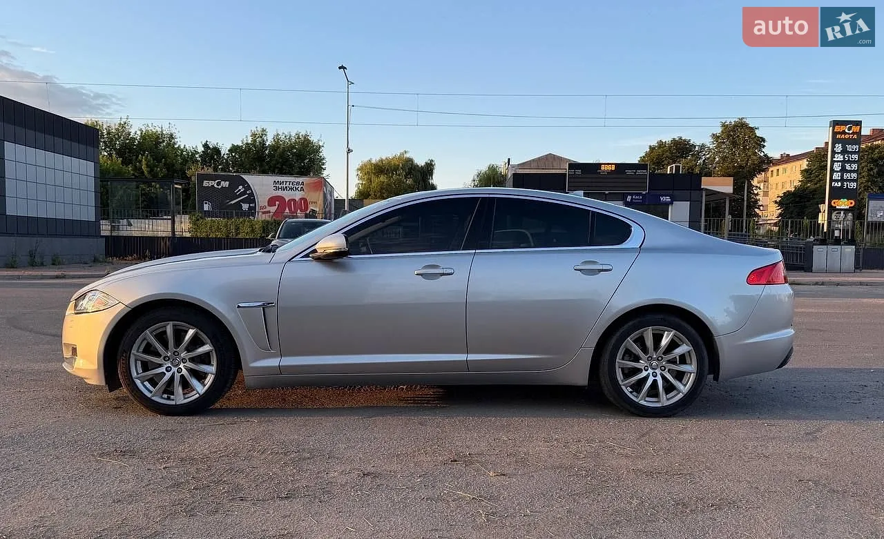 2012 Jaguar XF - мініатюра 4