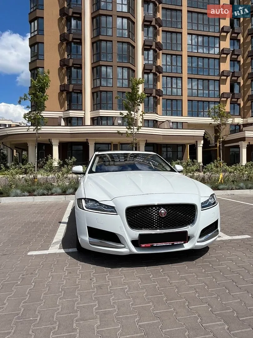 2016 Jaguar XF - фото 1