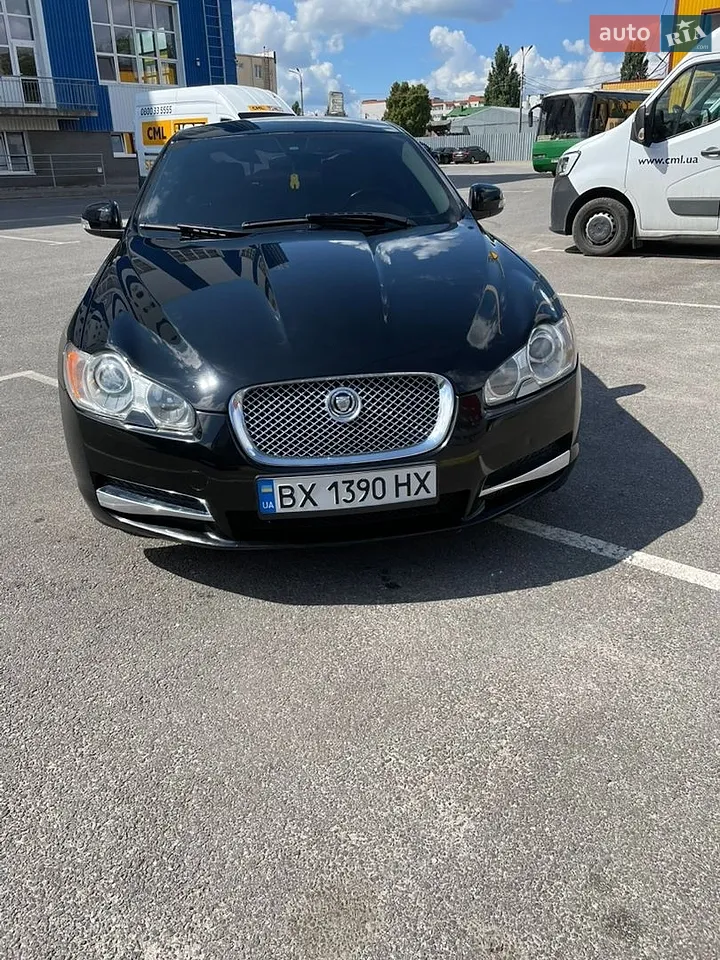 2010 Jaguar XF - мініатюра 16